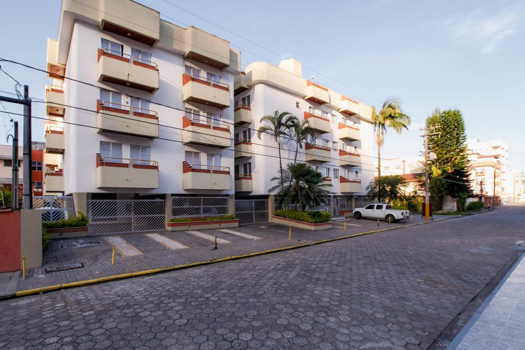 Edificio Ximenes II Ubatuba Exterior photo